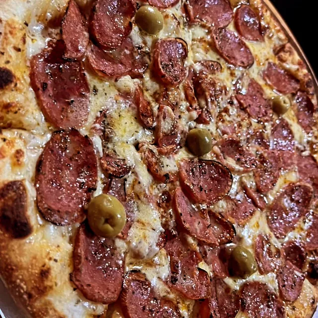 Pizza Calabresa da Duu Horse